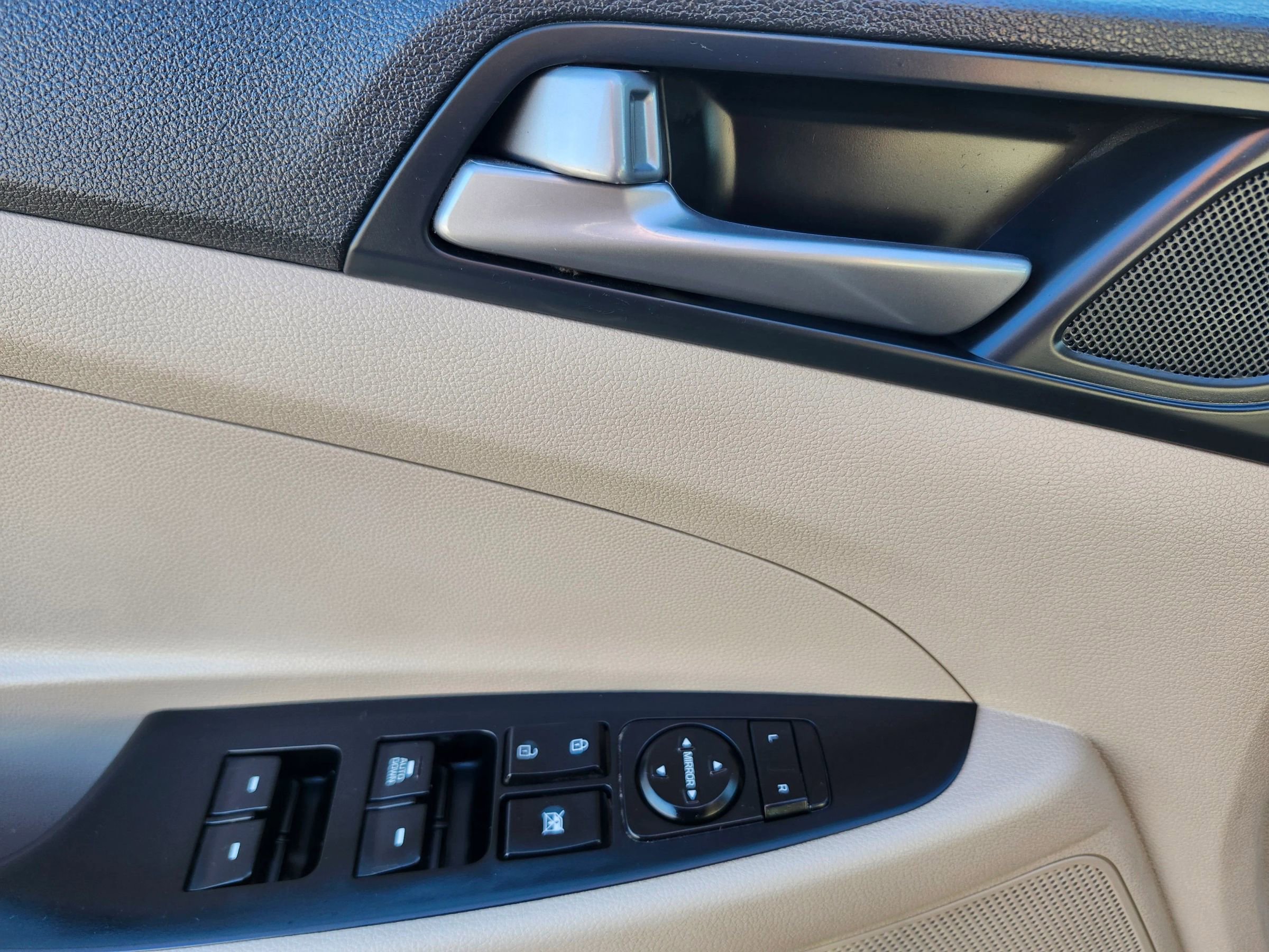 Used 2017 Hyundai Tucson SE image 20