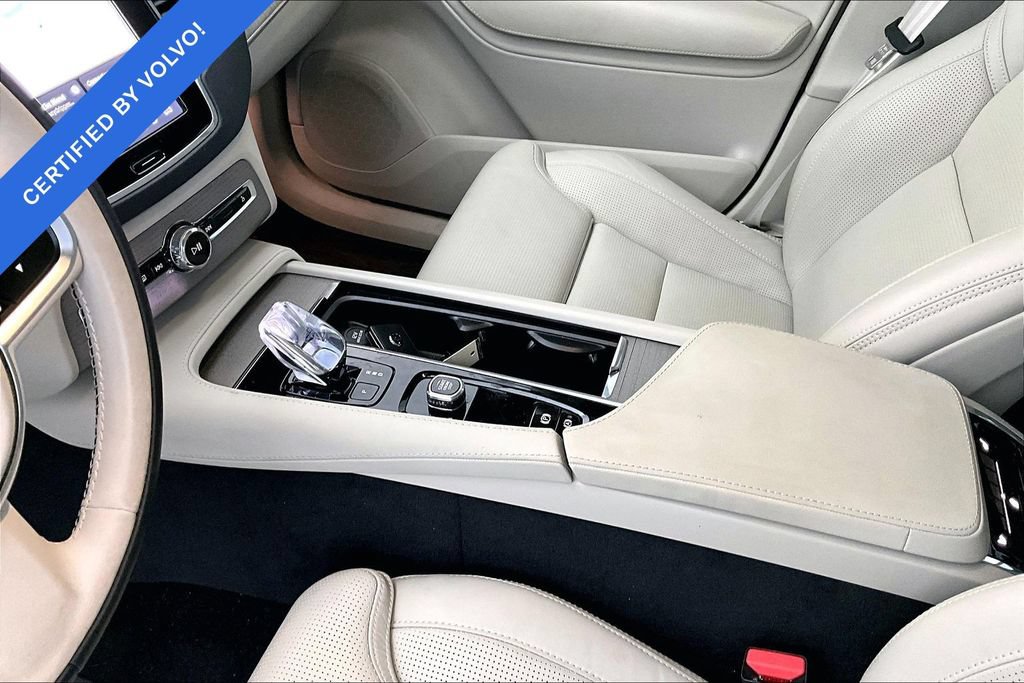 Used 2025 Volvo XC90 T8 Ultra w/ Protection Package Premier AWD/4WD image 18