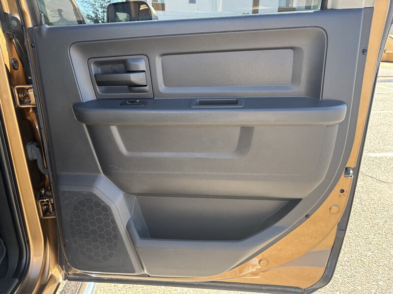 Used 2011 RAM 2500 ST w/ ST Popular Equipment Group AWD/4WD image 30