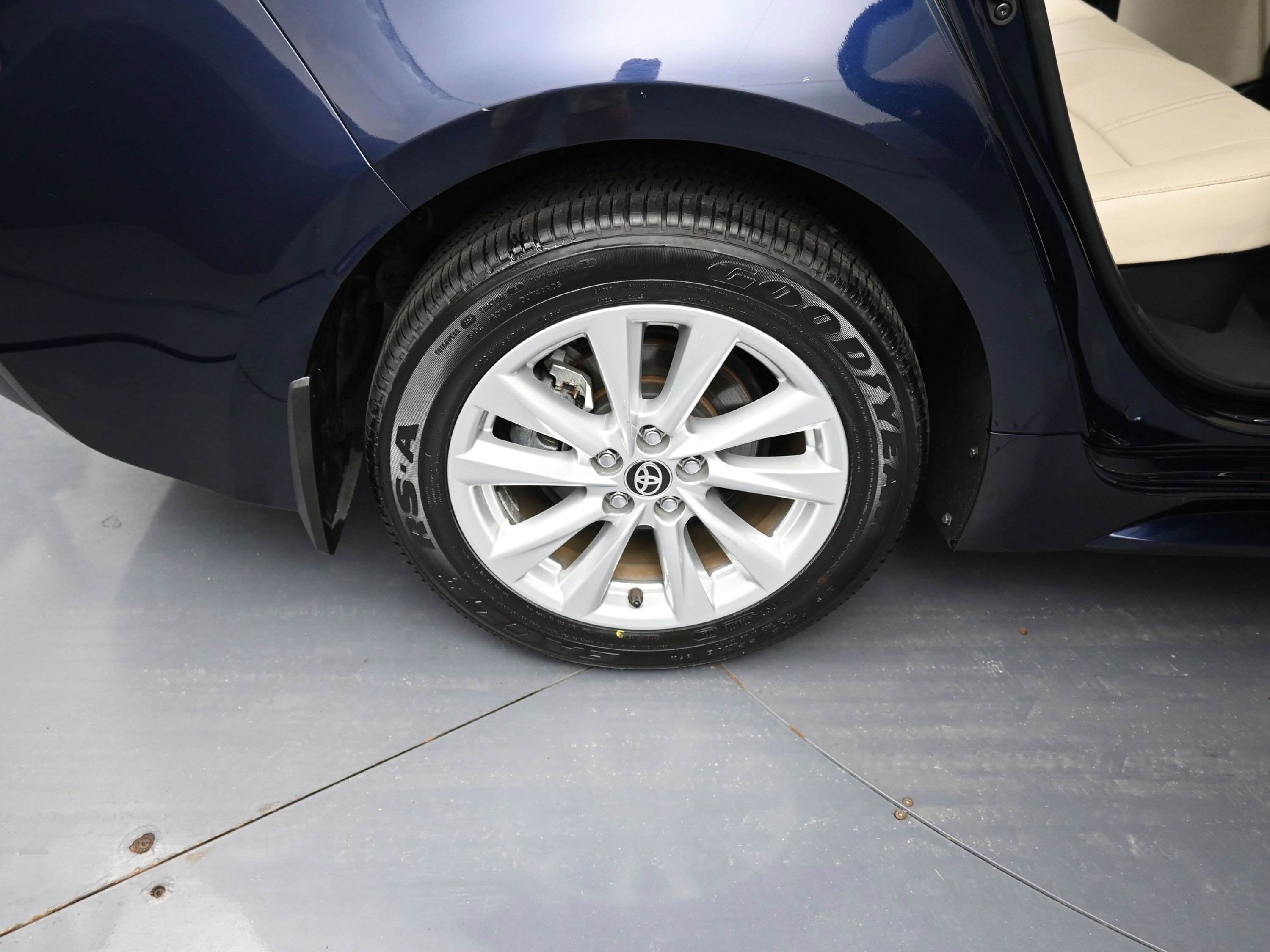 Certified 2024 Toyota Corolla XLE image 23