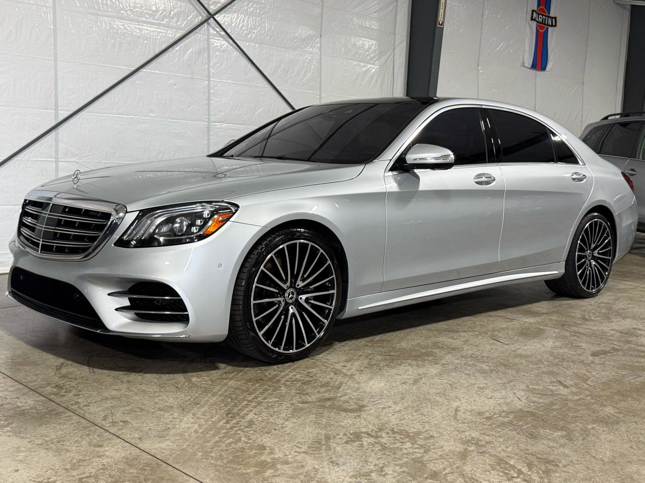 Used 2019 Mercedes-Benz S 560 Sedan image 3