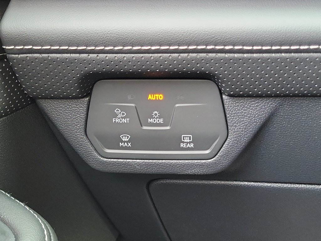 Certified 2026 Volkswagen Atlas SE FWD image 29
