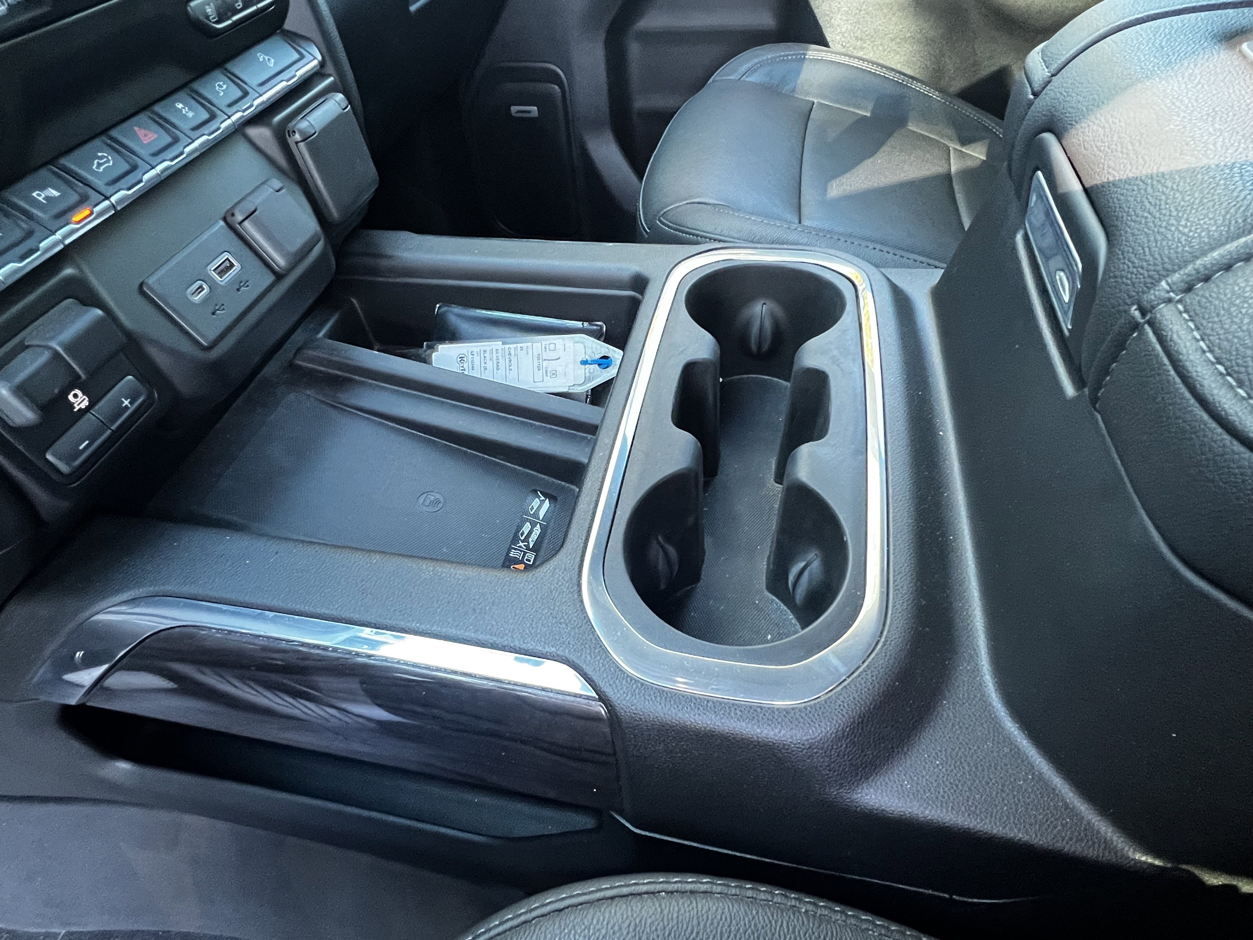 Used 2020 Chevrolet Silverado 2500 LTZ w/ LTZ Premium Package image 28