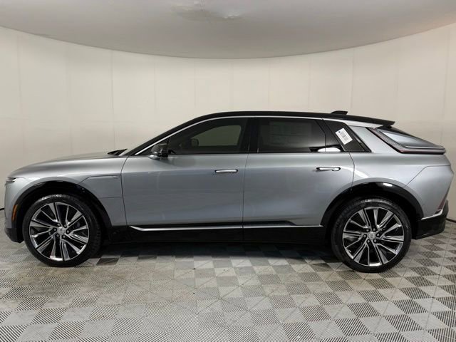 New 2025 Cadillac Lyriq Luxury w/ Nappa Leather Package RWD video 3