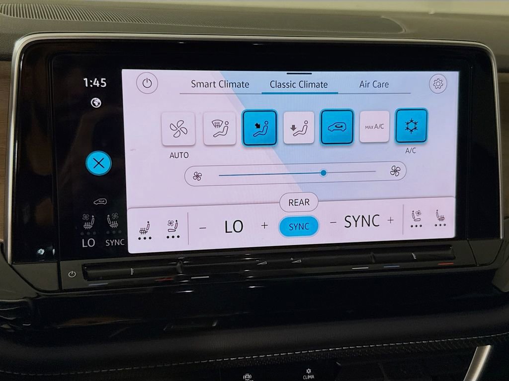 Used 2024 Volkswagen Atlas SE image 14