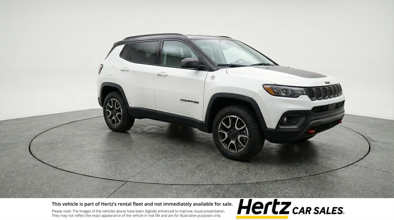 Used 2025 Jeep Compass Trailhawk image 1