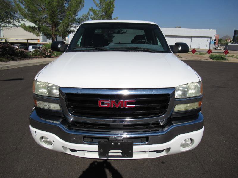 Used 2004 GMC Sierra 2500 SLE w/ Heavy-Duty Power Package image 7