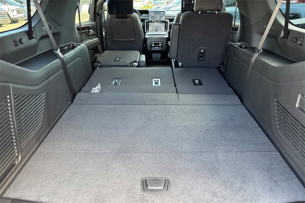 New 2026 GMC Yukon XL Elevation w/ Elevation Premium Package image 15