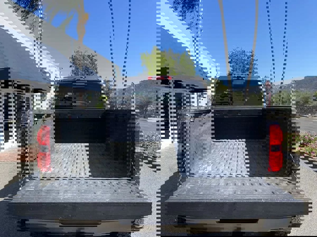 Used 2015 GMC Sierra 2500 Denali w/ Duramax Plus Package image 10