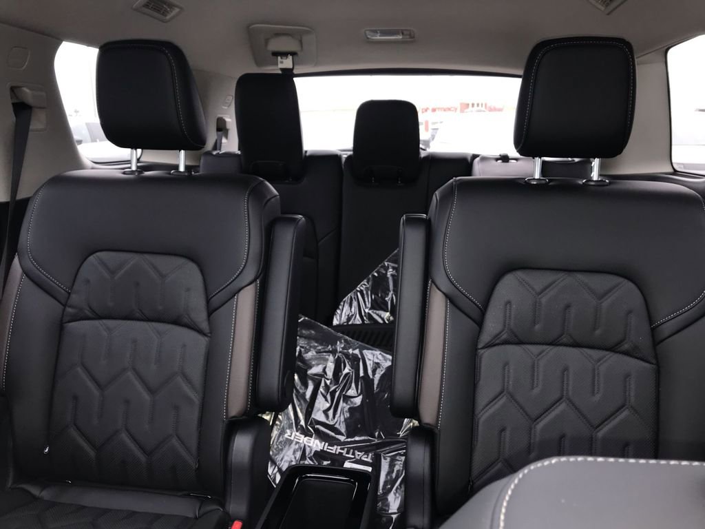 New 2026 Nissan Pathfinder Platinum image 22