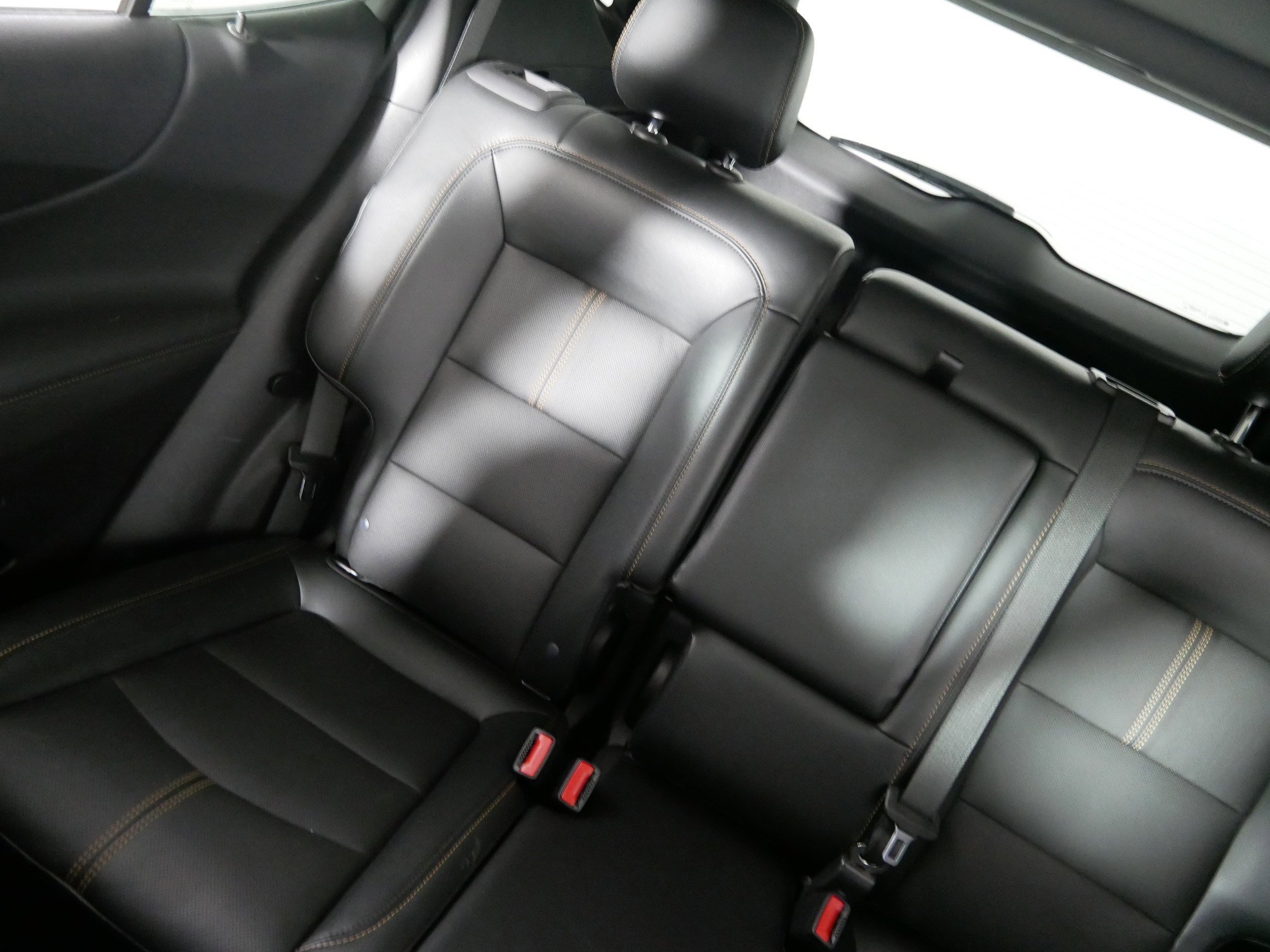 Used 2023 Chevrolet Equinox Premier image 12