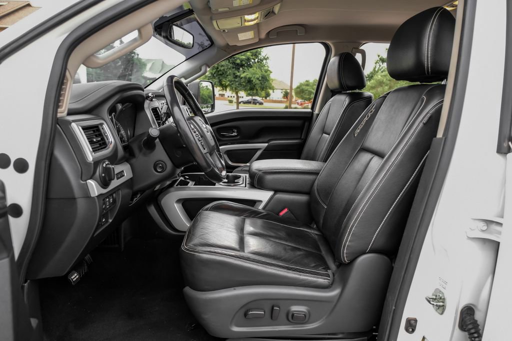Used 2018 Nissan Titan PRO-4X w/ Pro-4x Convenience Package AWD/4WD image 29