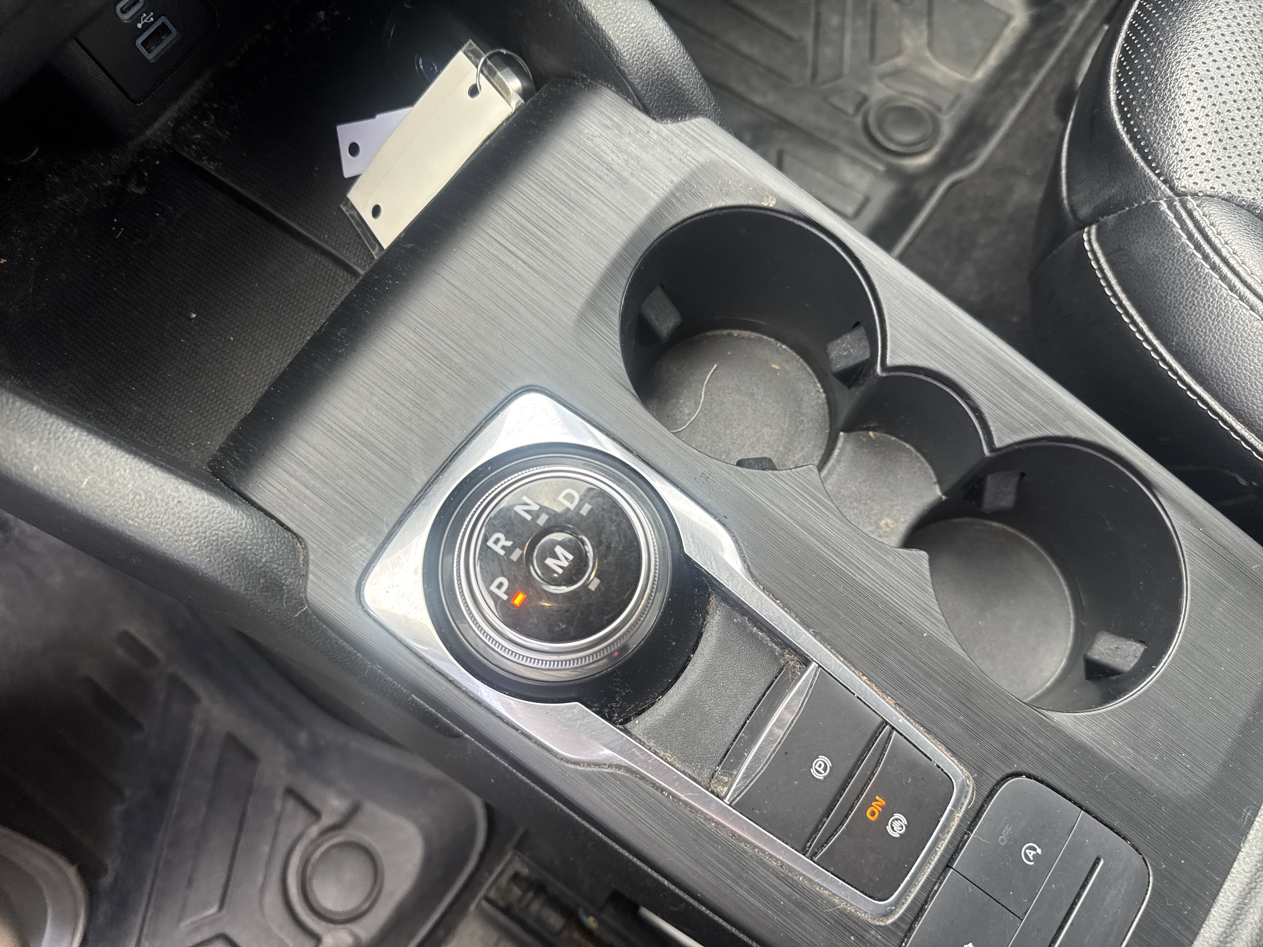 Used 2020 Ford Escape SEL image 24