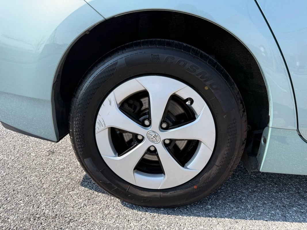 Used 2014 Toyota Prius Three image 31