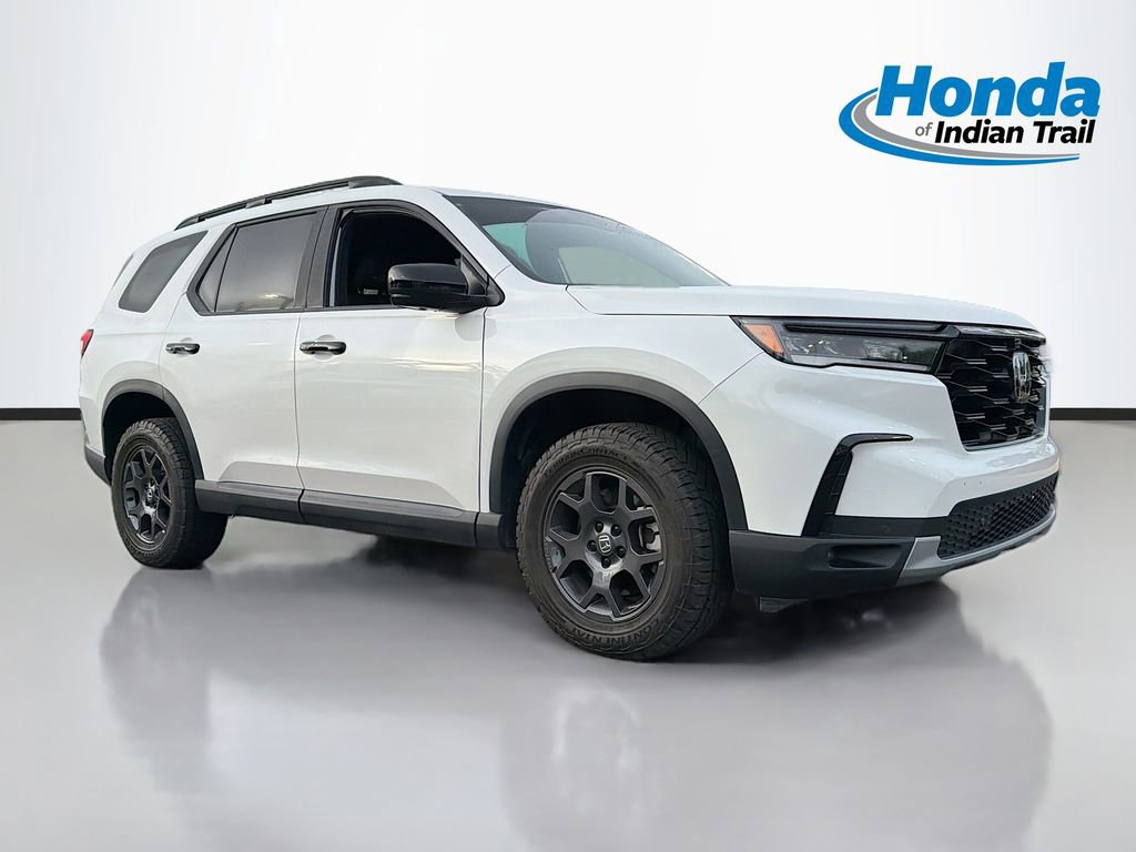 Used 2025 Honda Pilot TrailSport video 1