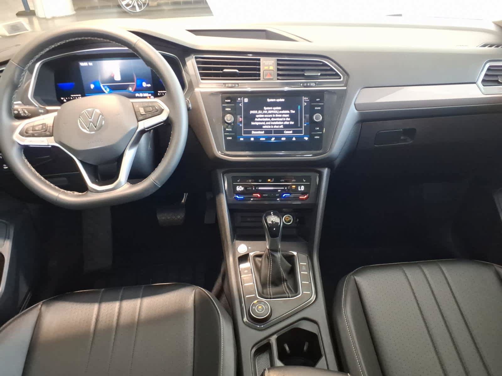 Used 2022 Volkswagen Tiguan SE AWD/4WD image 14
