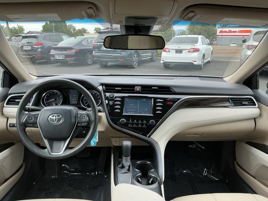 Used 2018 Toyota Camry LE FWD image 28