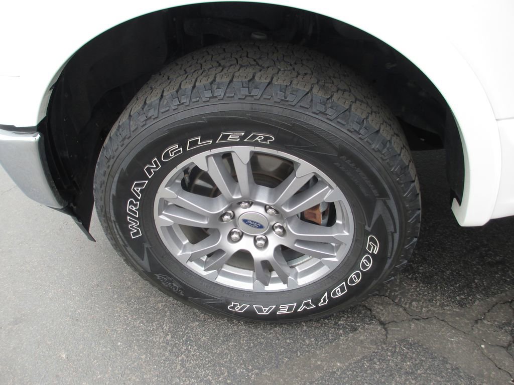 Used 2019 Ford F150 Lariat w/ Equipment Group 501A Mid image 15