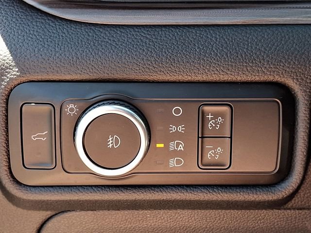 Used 2024 Ford Explorer Limited w/ Limited Technology Package RWD image 26