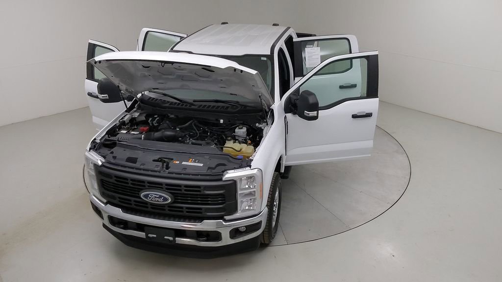 Certified 2023 Ford F250 XL w/ XL Chrome Package image 43