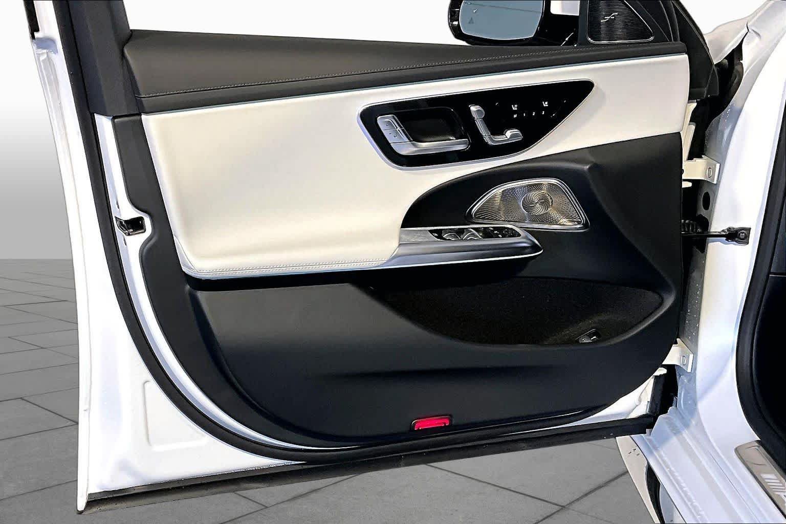 New 2026 Mercedes-Benz E 53 AMG e 4MATIC Wagon image 11