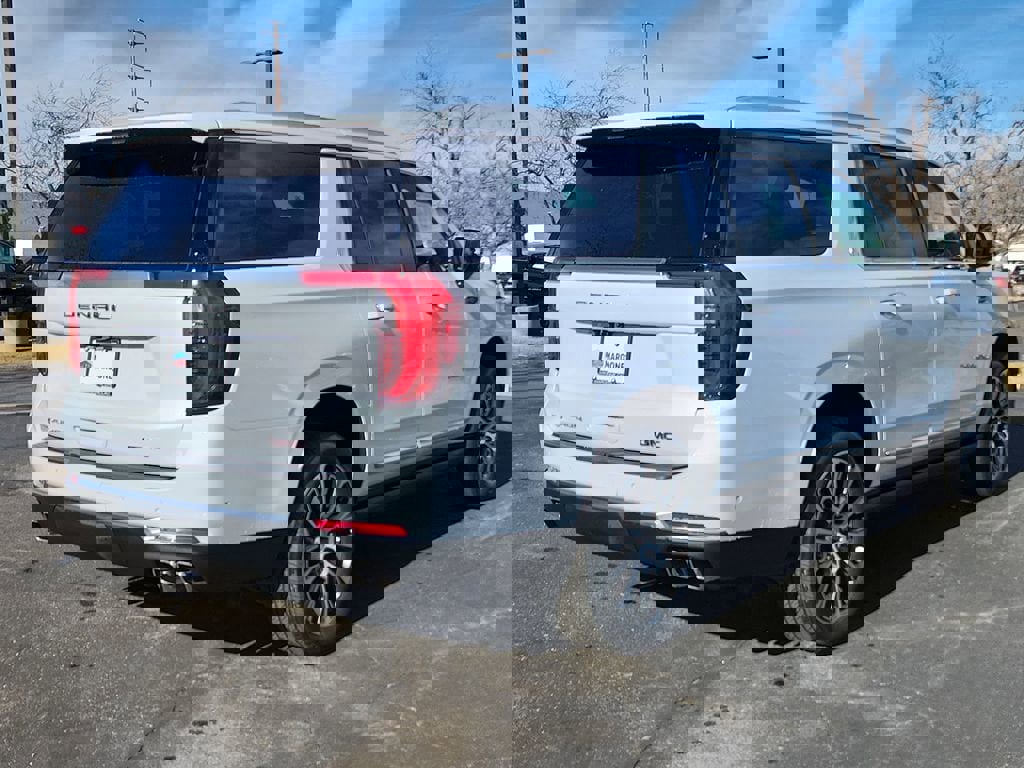 New 2026 GMC Yukon XL Denali w/ Denali Reserve Package video 3