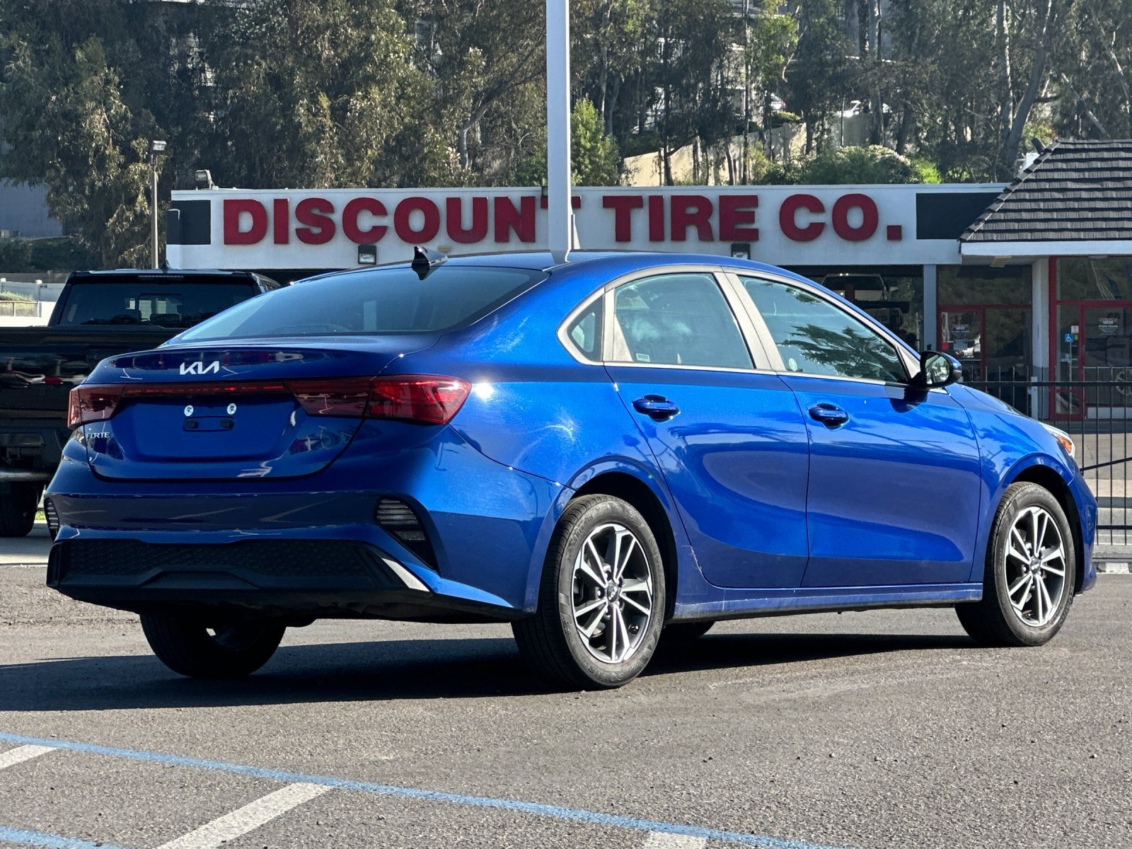 Used 2024 Kia Forte LXS image 5