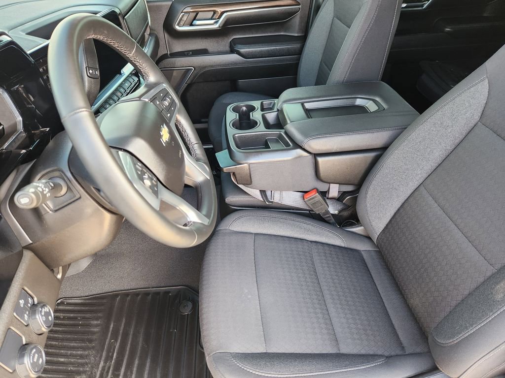 Used 2024 Chevrolet Silverado 1500 LT image 14