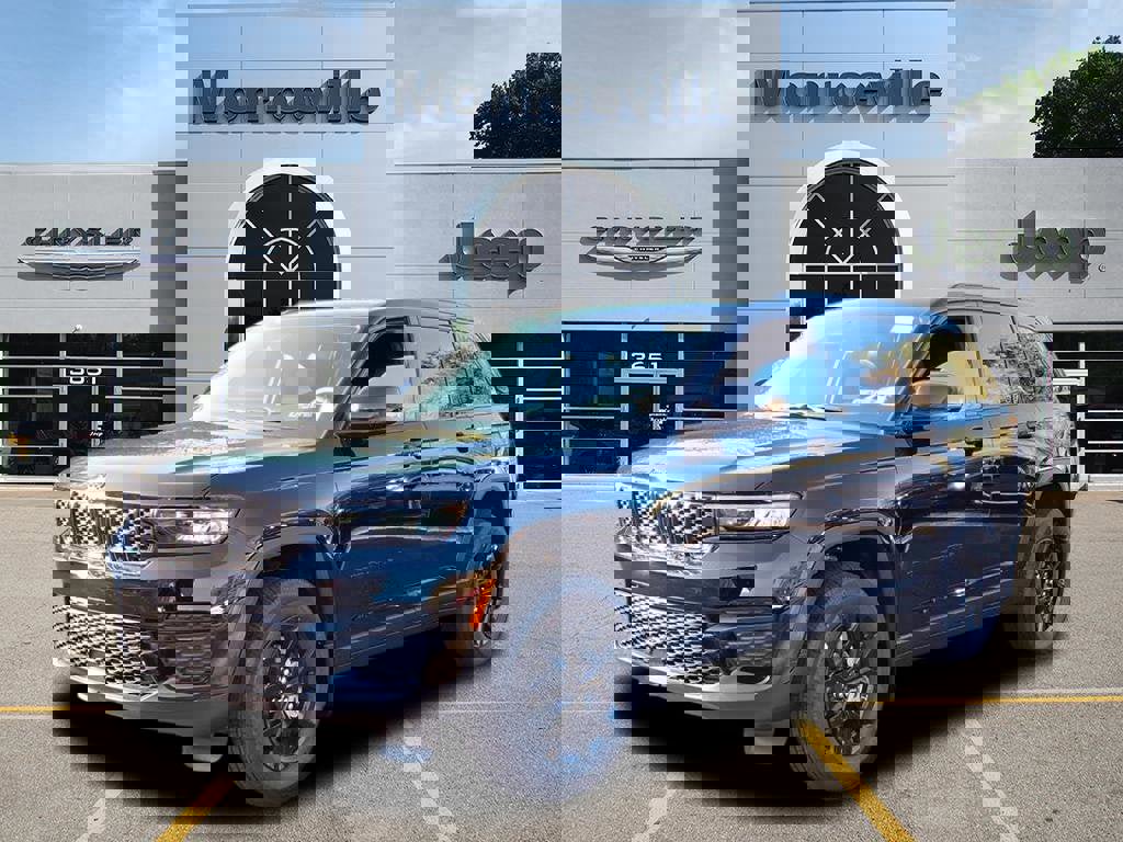 New 2025 Jeep Grand Cherokee Altitude