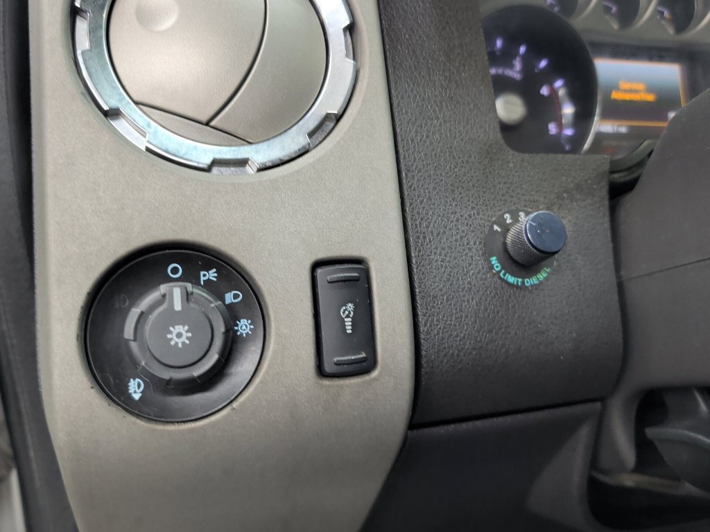 Used 2014 Ford F250 Lariat w/ Chrome Package AWD/4WD image 13