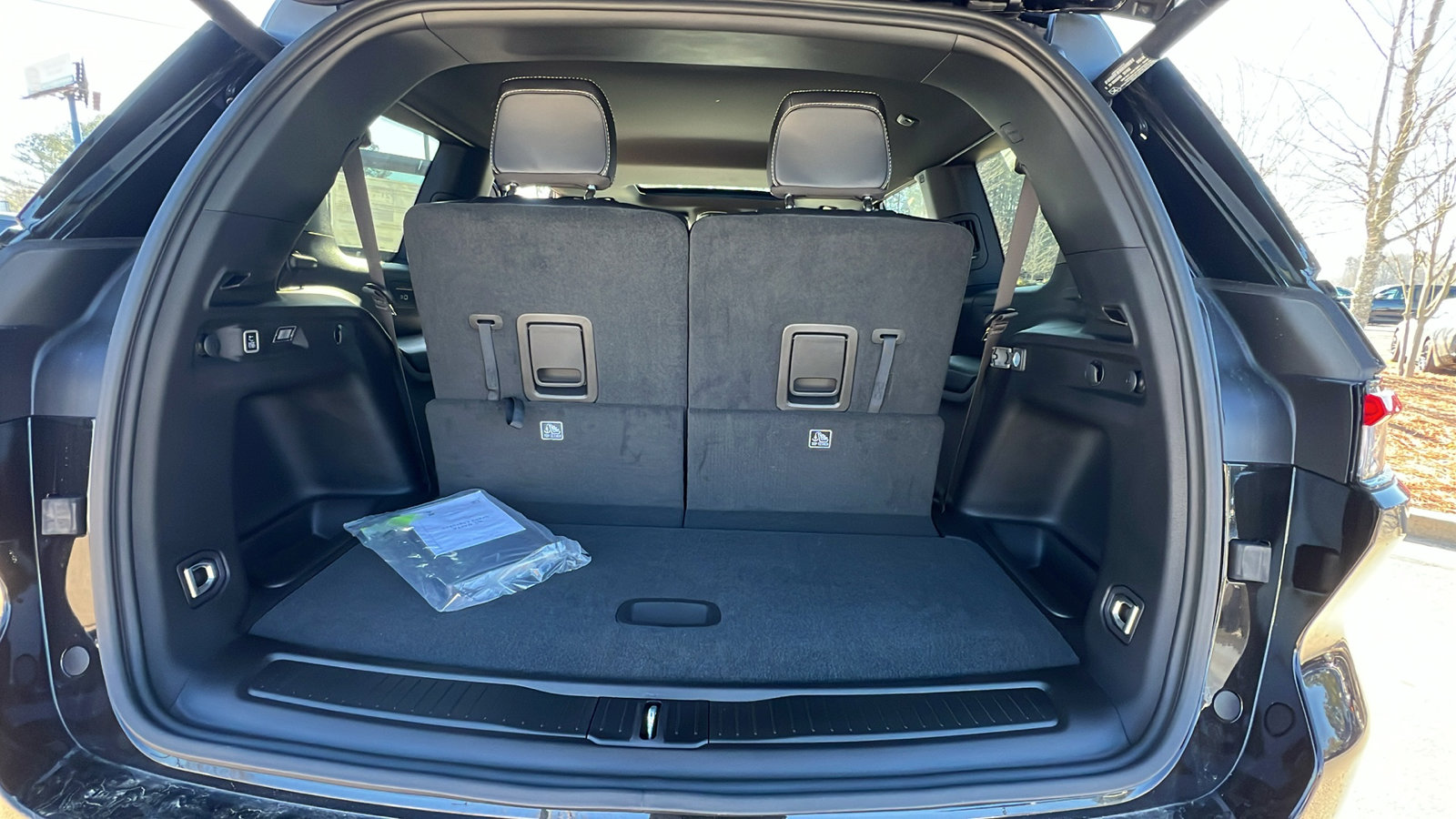 New 2025 Jeep Grand Cherokee L Altitude image 13