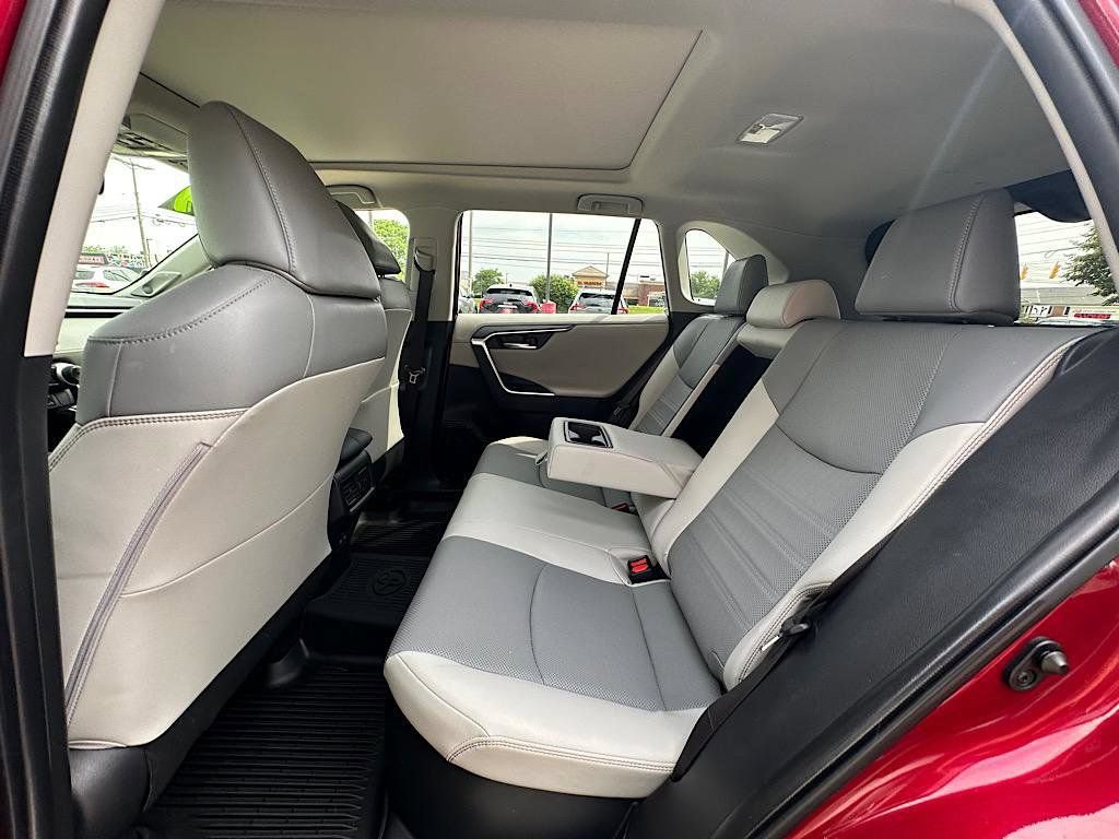 Certified 2019 Toyota RAV4 Limited AWD/4WD image 15