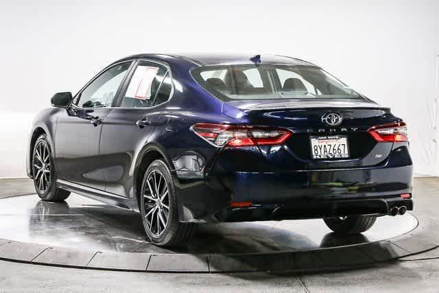 Certified 2022 Toyota Camry SE FWD image 3