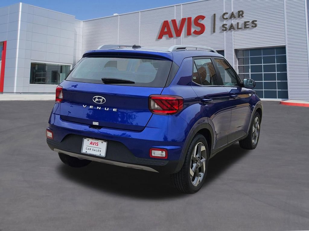 Used 2025 Hyundai Venue SEL FWD image 6