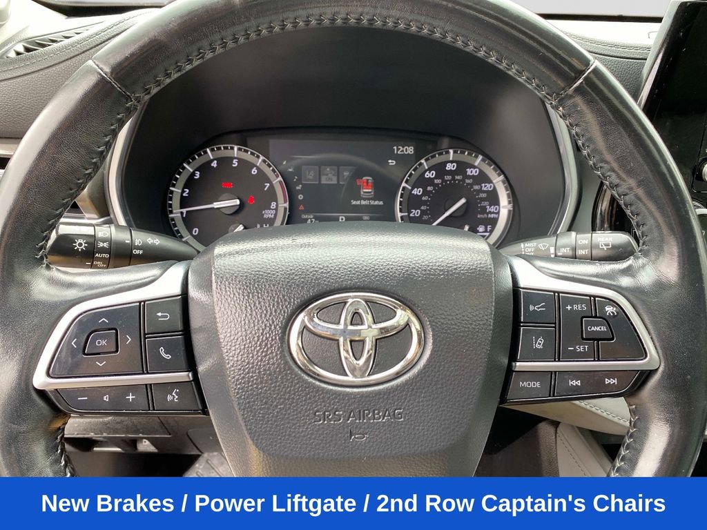 Used 2021 Toyota Highlander Limited AWD/4WD image 16