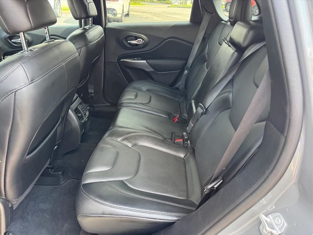 Used 2021 Jeep Cherokee Latitude Lux AWD/4WD image 13