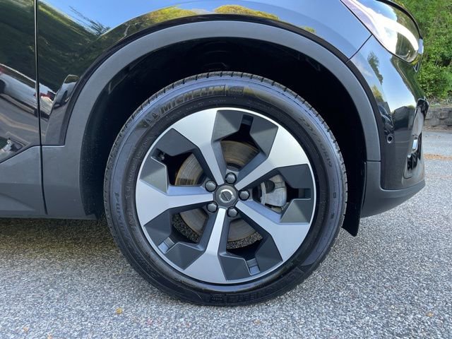 Certified 2026 Volvo XC40 B5 Plus w/ Protection Package Premier image 25