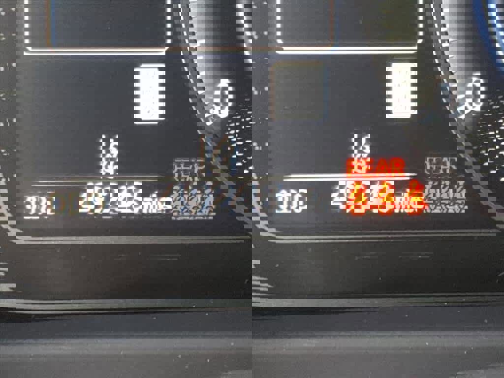 Used 2020 Lexus UX 200 w/ Premium Package image 16