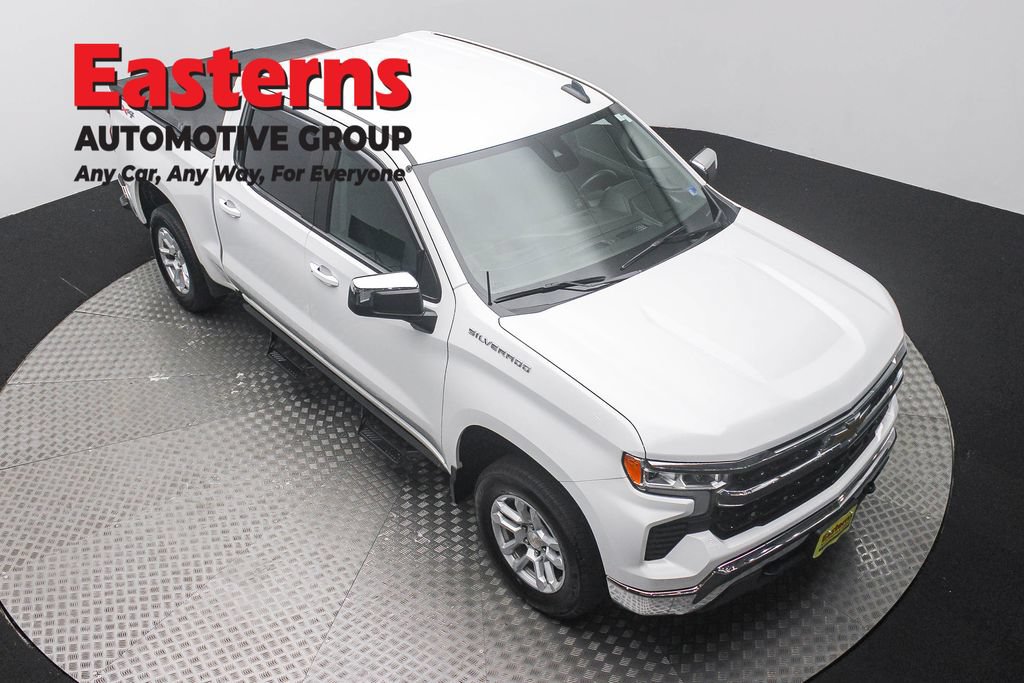 Used 2023 Chevrolet Silverado 1500 LT AWD/4WD image 3