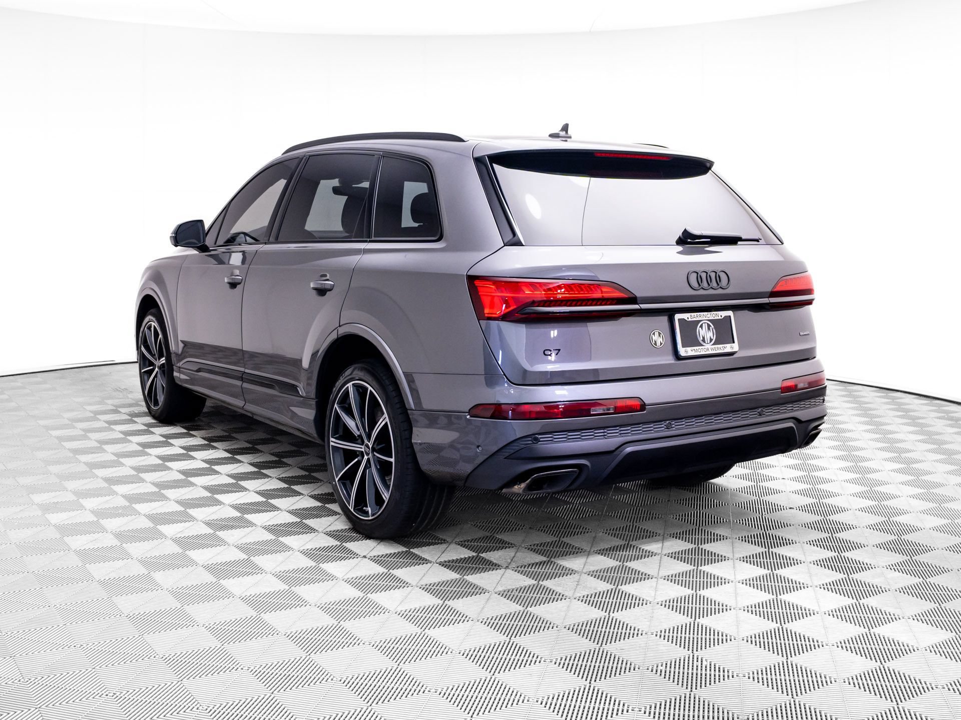 Used 2025 Audi Q7 2.0T Premium Plus w/ Premium Plus Package AWD/4WD image 3