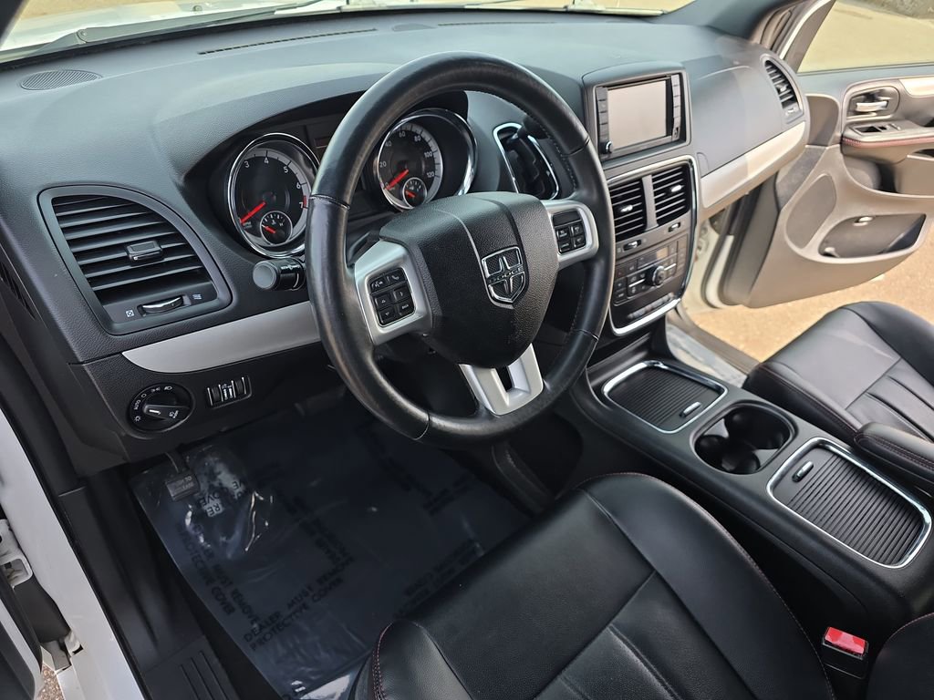 Used 2017 Dodge Grand Caravan GT image 18