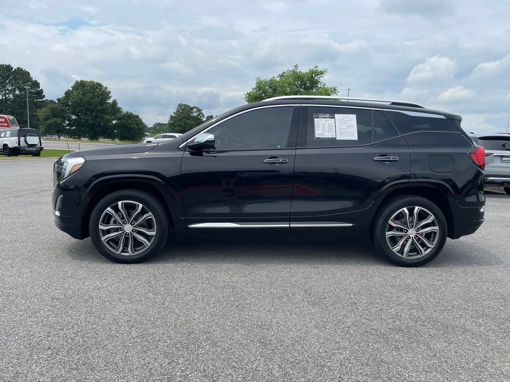 Used 2020 GMC Terrain Denali w/ Denali Premium Package AWD/4WD image 3