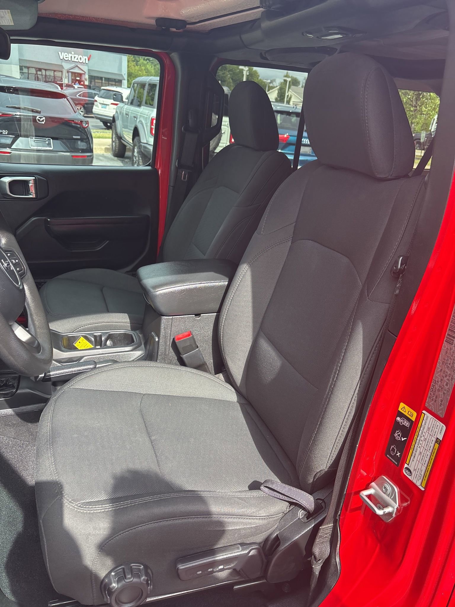 Used 2020 Jeep Wrangler Unlimited Sport image 28