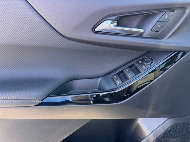 New 2026 Chevrolet Equinox LT w/ LPO, Floor Liner Package image 12