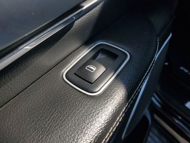 Certified 2022 RAM 1500 Laramie RWD image 17