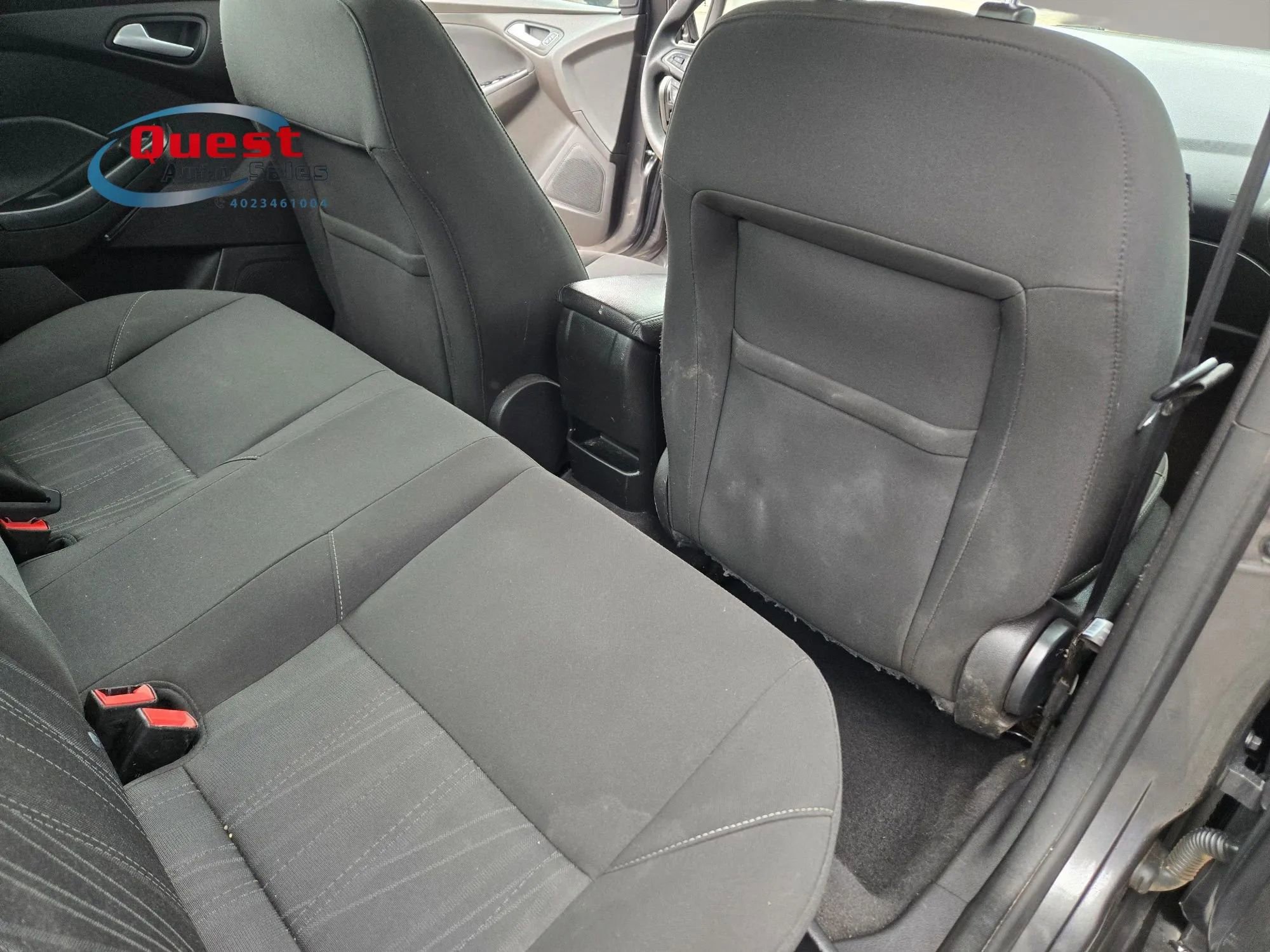 Used 2016 Ford Focus SE FWD image 40