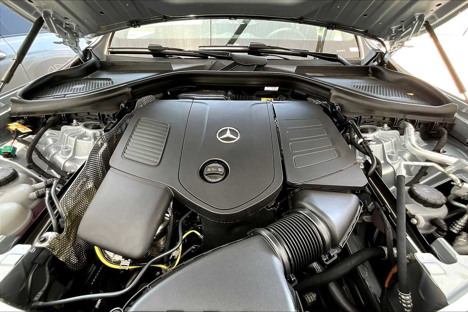New 2025 Mercedes-Benz GLC 350e 4MATIC image 18