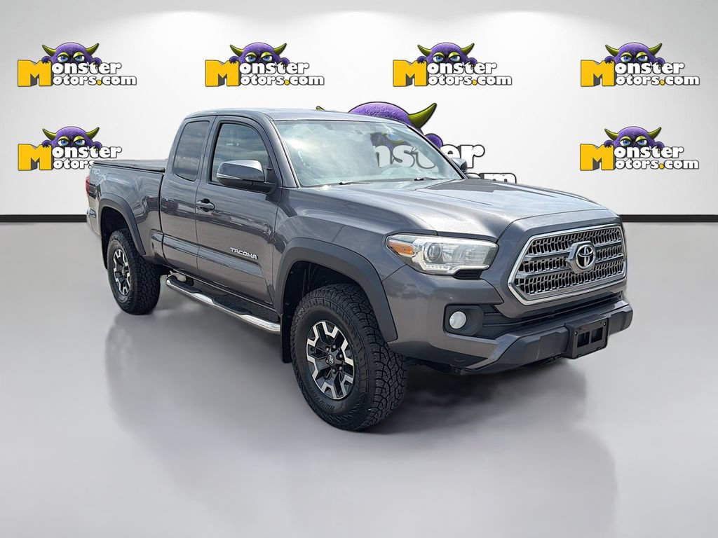 Used 2017 Toyota Tacoma TRD Off-Road AWD/4WD image 3