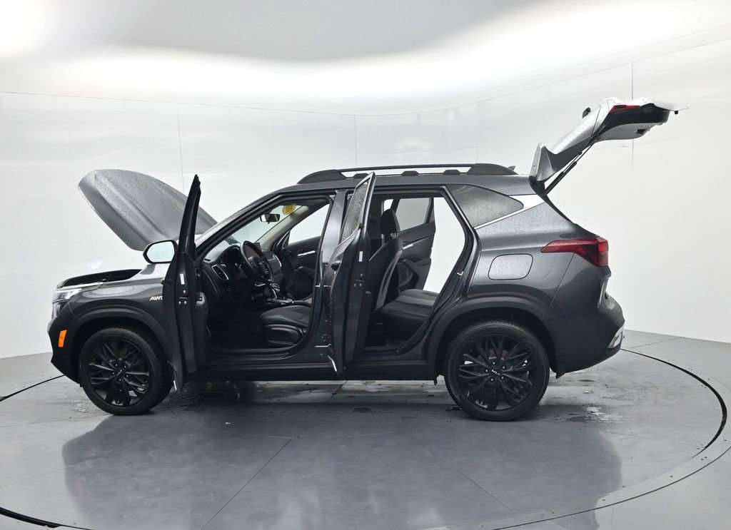 Certified 2023 Kia Seltos Nightfall Edition AWD/4WD image 60