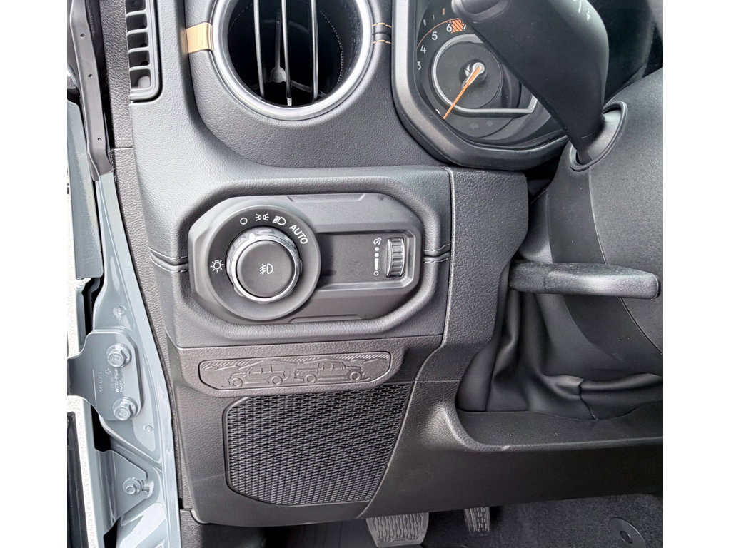 New 2026 Jeep Wrangler Unlimited Sahara AWD/4WD image 12